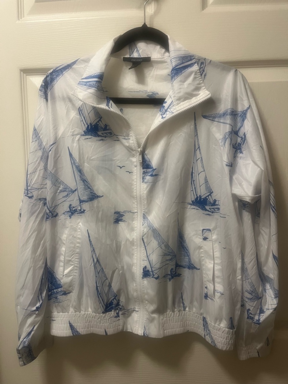 Forever 21 Lightweight Windbreaker Jacket with Blue Sailboat‎ Print.Vacation 
SM